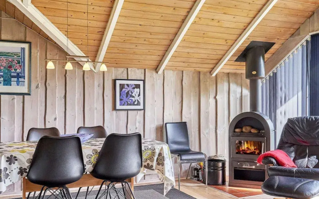6 Person Holiday Home in Hemmet