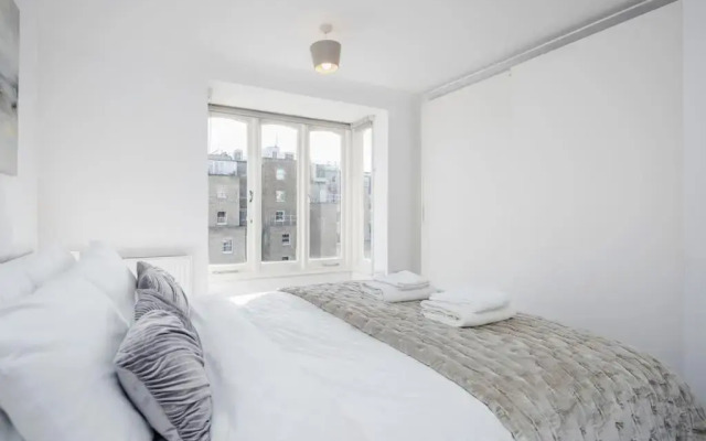 The Harrods Residence with AC