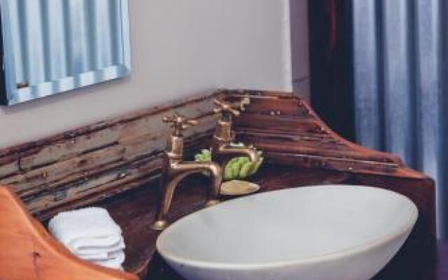 Station House Simondium