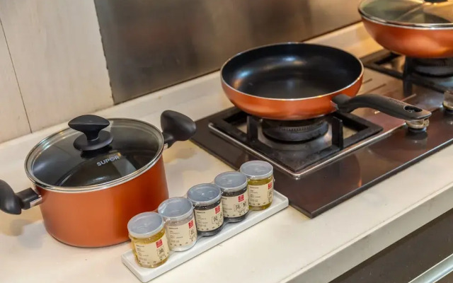 Locals Boutique Apartment Huafa Plaza 35