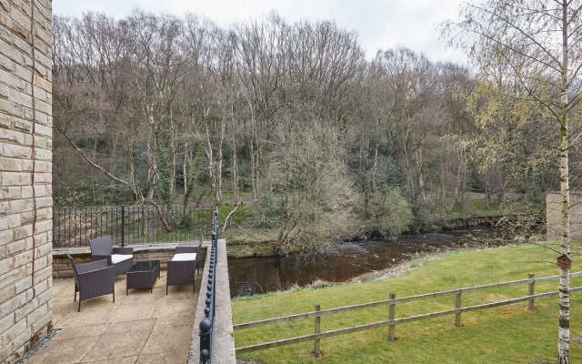57 Woodland View in Holmfirth