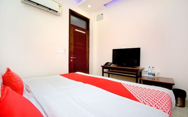 Leela Residency By OYO Rooms