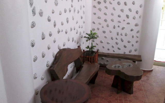 Amigos Beach Resort