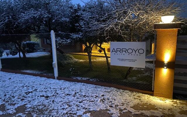 Arroyo Suite House