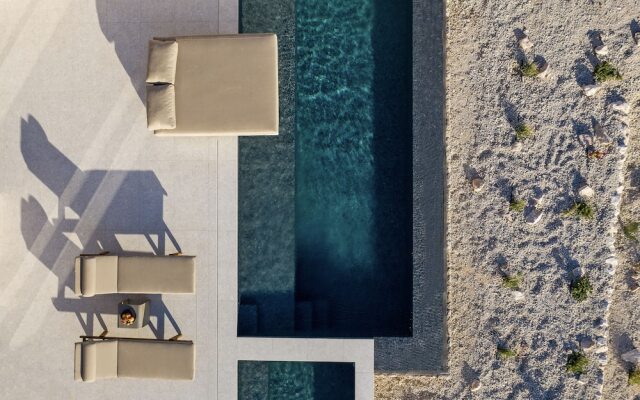 Santorini Sky, Luxury Resort