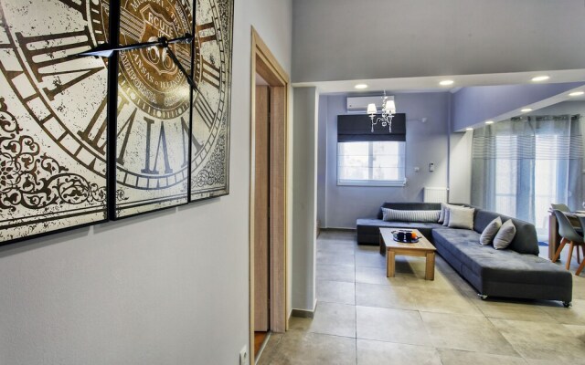Spacious 3-Bedroom Apartment Near the Train