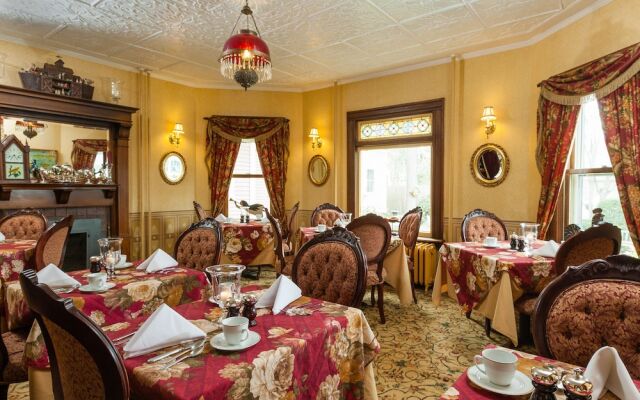 The Village Inn of Woodstock