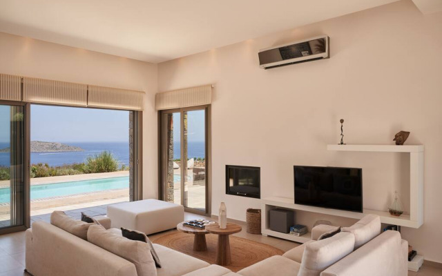 Breathtaking Views 4 Bedroom Villa