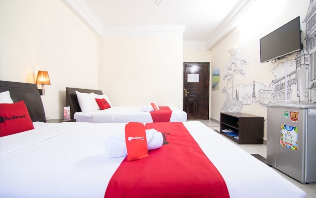 RedDoorz @ Dang Thi Nhu Street – Guest Rooms – Ho Chi Minh City
