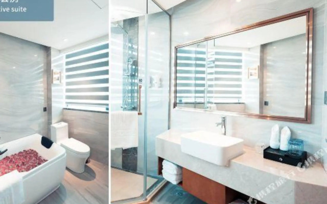 Up Fashion Hotel (Zhongshan North Station)
