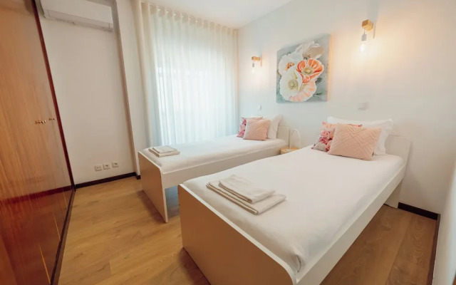 City Center Grand Apartment by Vacationy