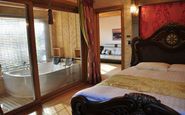 PalmValley Pool Villa Resort