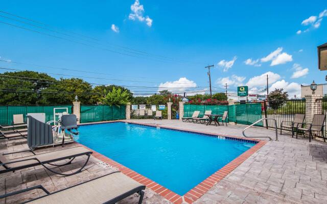 Quality Inn Near Medical Center