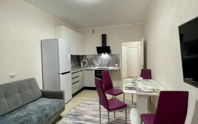 Apartments on the Spacious street, 14