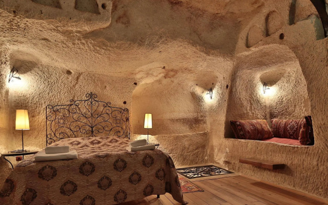 Chelebi Cave House