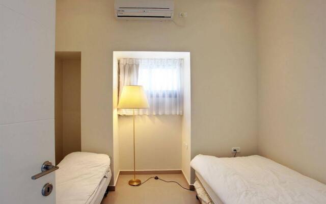 Hayarkon Beach Apartments