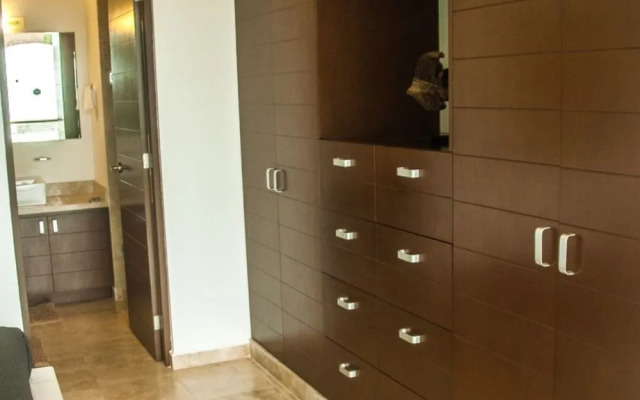 Doca 103 2 Bedrooms and Jacuzzi by RedAwning