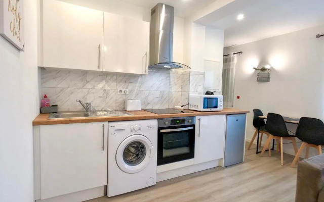 Charming Home - City Center Cosy Apartments