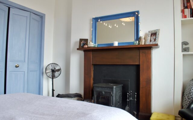 1 Bedroom Flat In Central Edinburgh