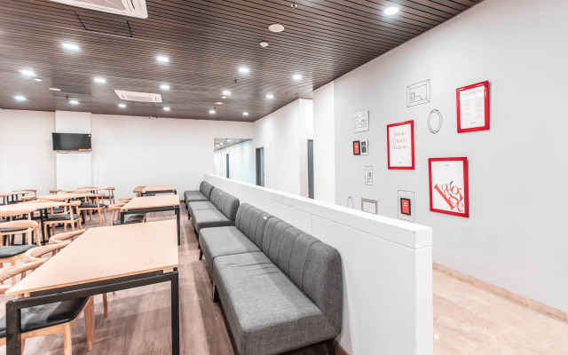 Super OYO Townhouse 1 Hotel Salemba
