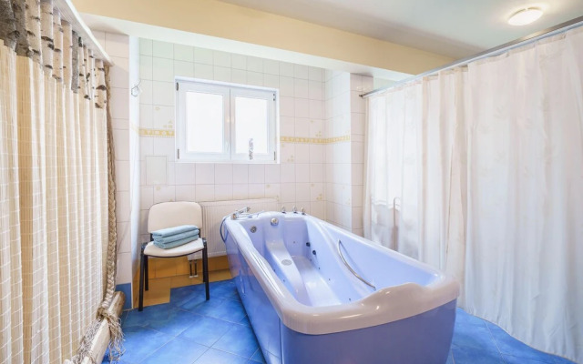 Francis Spa Hotel