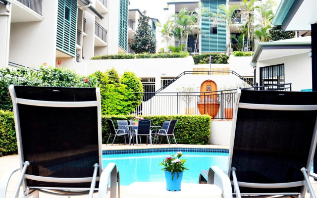 Spring Hill Mews Apartments
