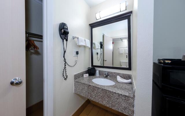 Red Roof Inn Crestview