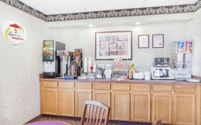 Super 8 By Wyndham Monticello