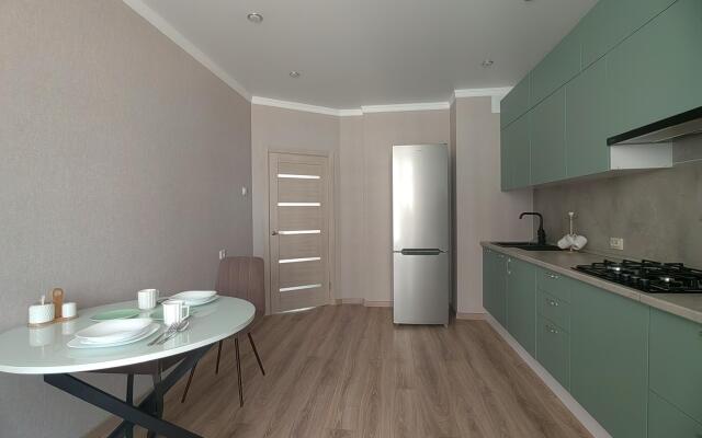 Апартаменты на проспекте Российский 13