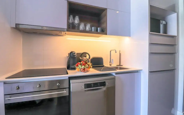 Sixteen On Bree 2004 by CTHA