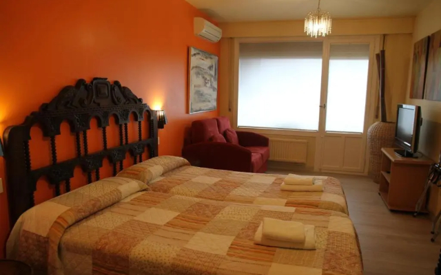 Hostal Acella