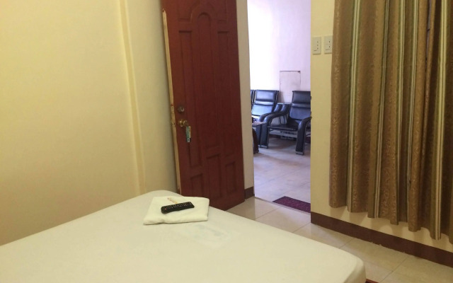 AJ Travellers Inn