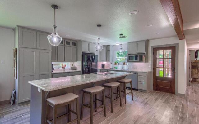 Down River Haus Ld 727 Home