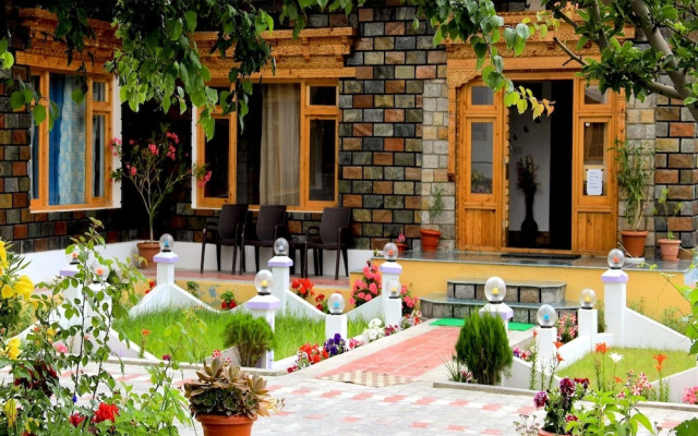 Hotel Jeevanam Villa