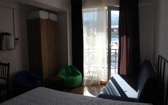 Hotel Mgzvarebi Flat -204