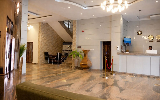 Pinnacle Castle Hotel Asaba