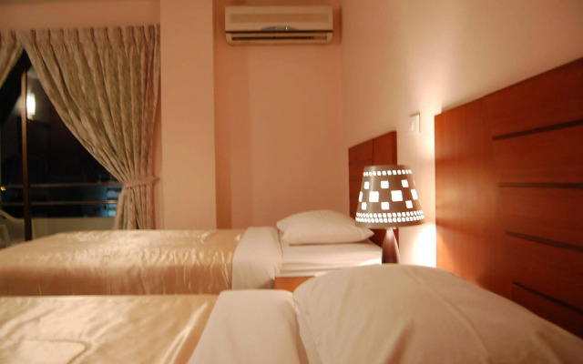 Baan Manthana House