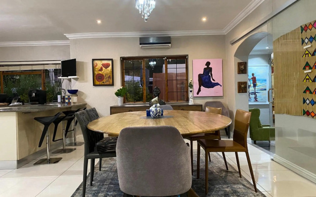 The Ridgeback, 4 Bedroom House Bryanston