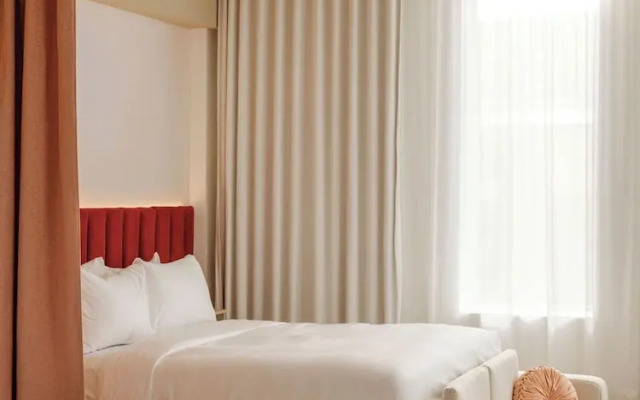 Rose Hôtel Invisible