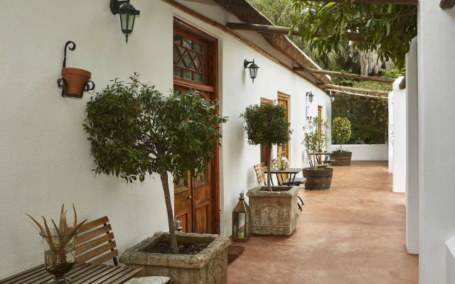 Yellow Aloe Guesthouse