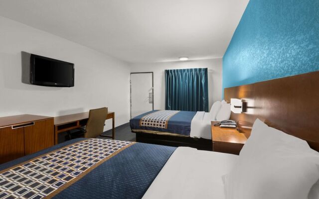 Rodeway Inn Commerce