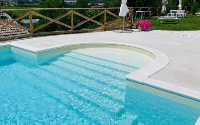 Villa Poggio Ulivo Apartments