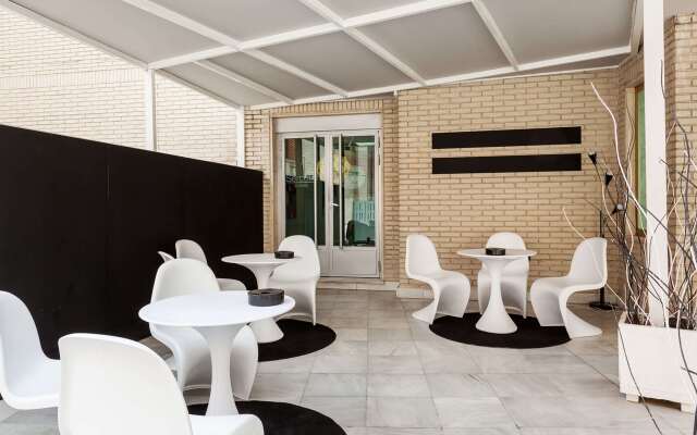 Apartamentos Sercotel Togumar