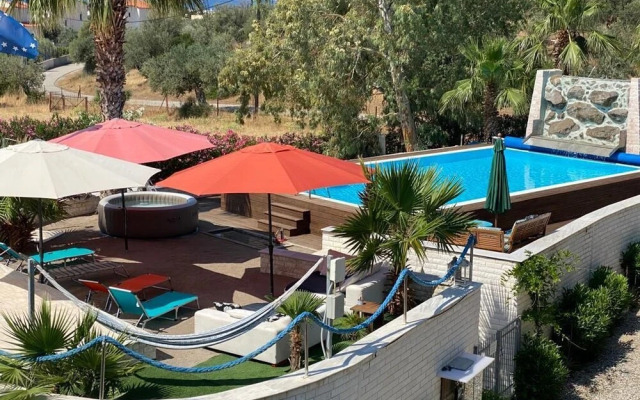 Perikles Hills
