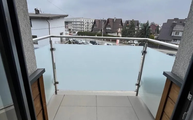 Apartament KOLEJOVA 20 z sypialnią