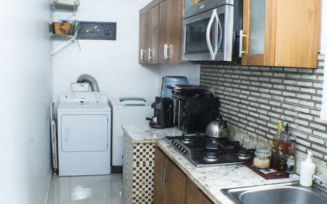 Malecon Rooms & Hotel