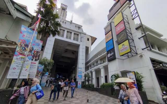 Tranquil Designed 2Br At Braga City Walk Apartment