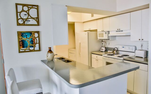 Miami Beach Intracoastal Apartments By Globe Quarters