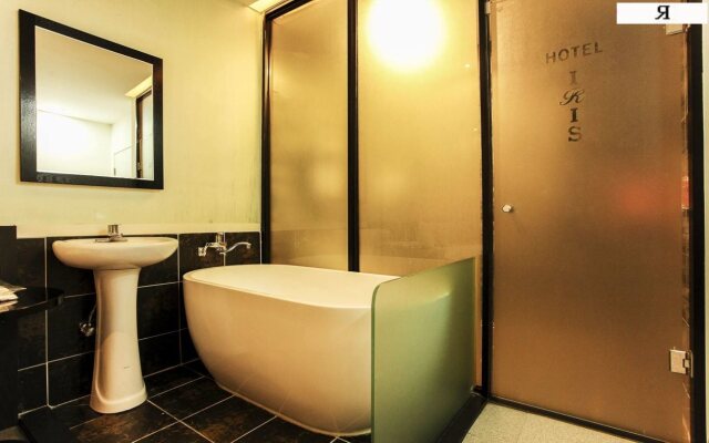 Iris Hotel