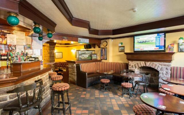 Larkin's Pub, Restaurant, and B&B